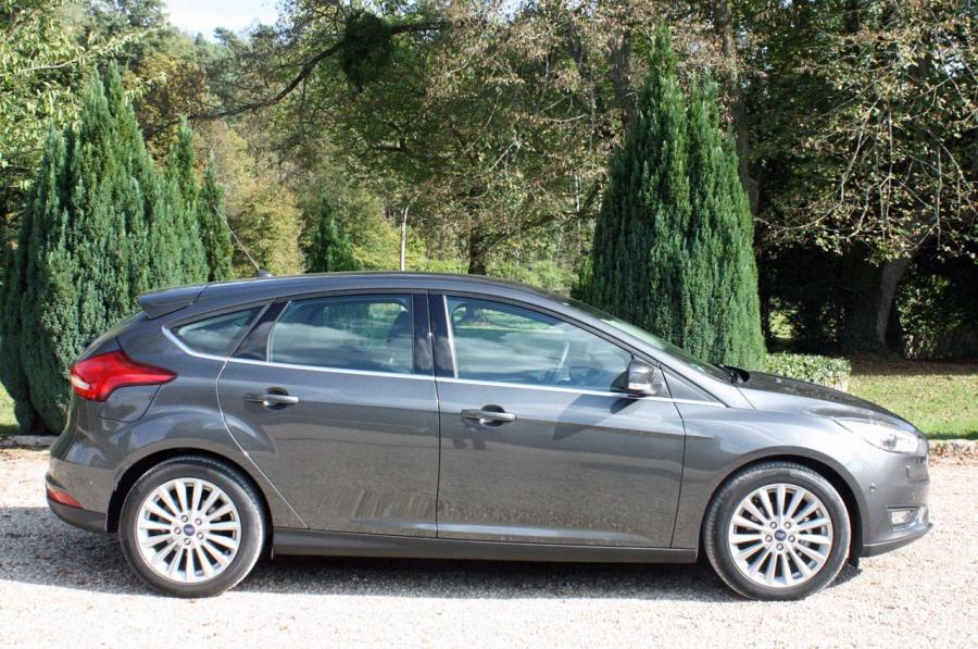  Ford Focus 1.0L EcoBoost 2014 года  (фото 22 из 27)